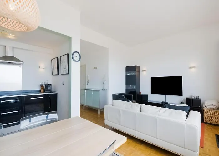 Lägenhet In Near North Sea